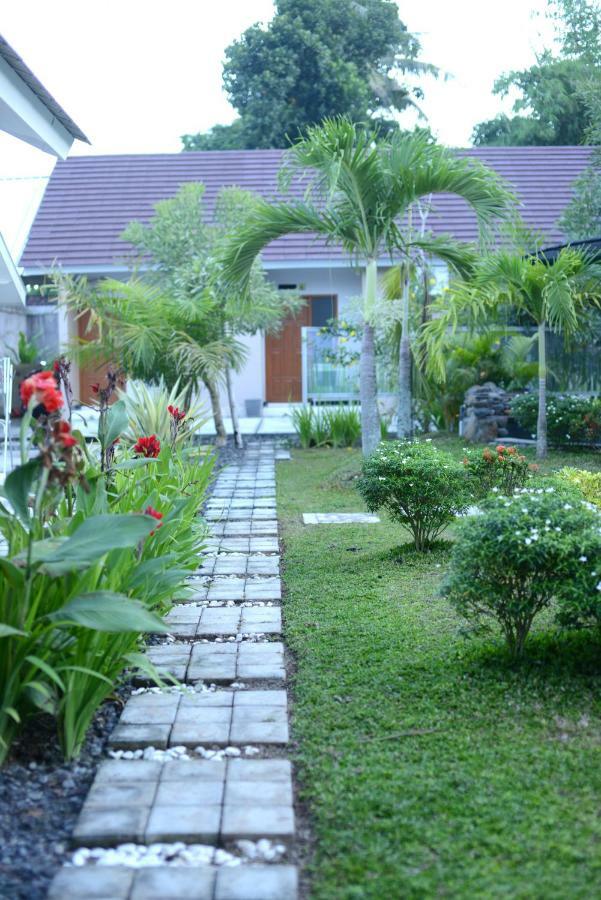 Reddoorz Syariah Plus Near Banyuwangi Airport المظهر الخارجي الصورة